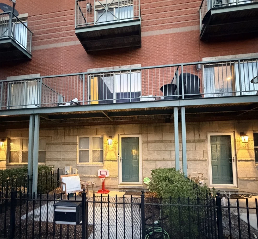 Unit for sale at 4530 S Woodlawn Avenue, Chicago, IL 60653