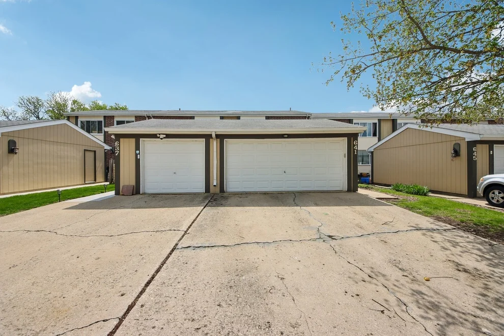 Unit for sale at 641 Sundance Drive, Bolingbrook, IL 60440
