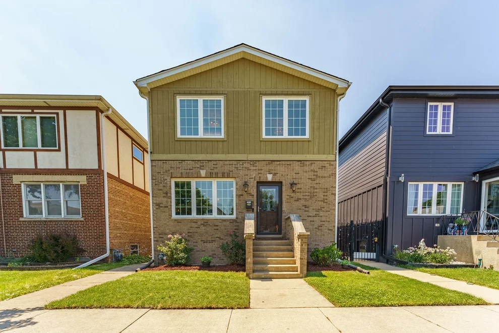 Unit for sale at 2030 N 72nd Court, Elmwood Park, IL 60707