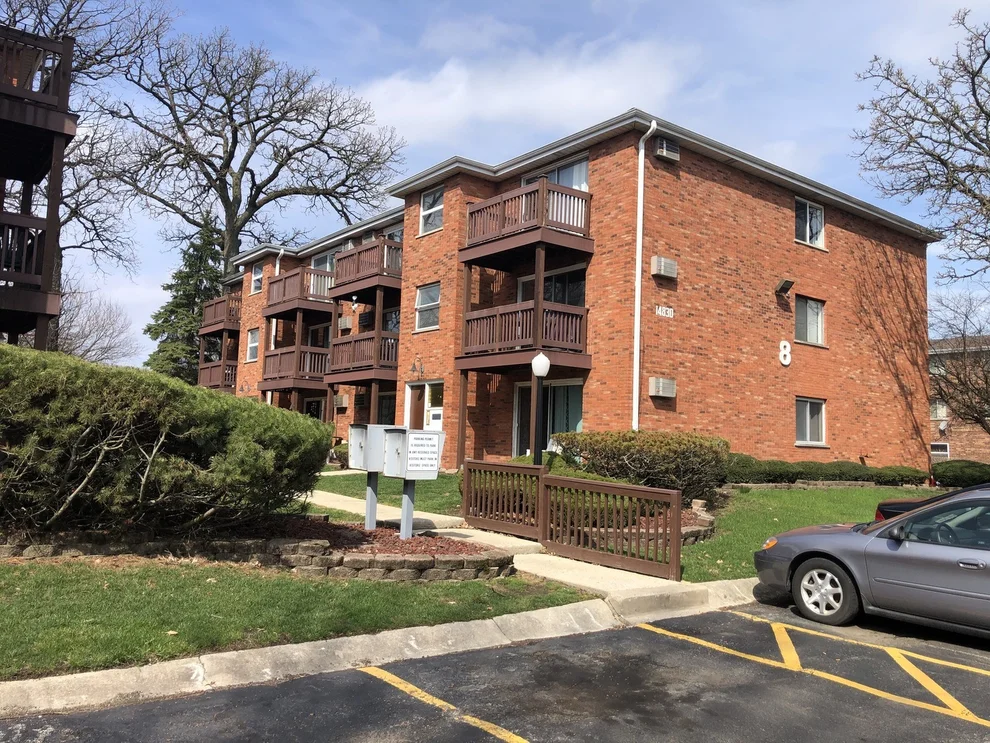 Unit for sale at 14830 Ketelaar Drive, Midlothian, IL 60445