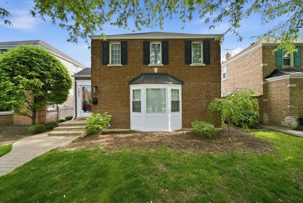 Unit for sale at 7821 W Thorndale Avenue, Chicago, IL 60631