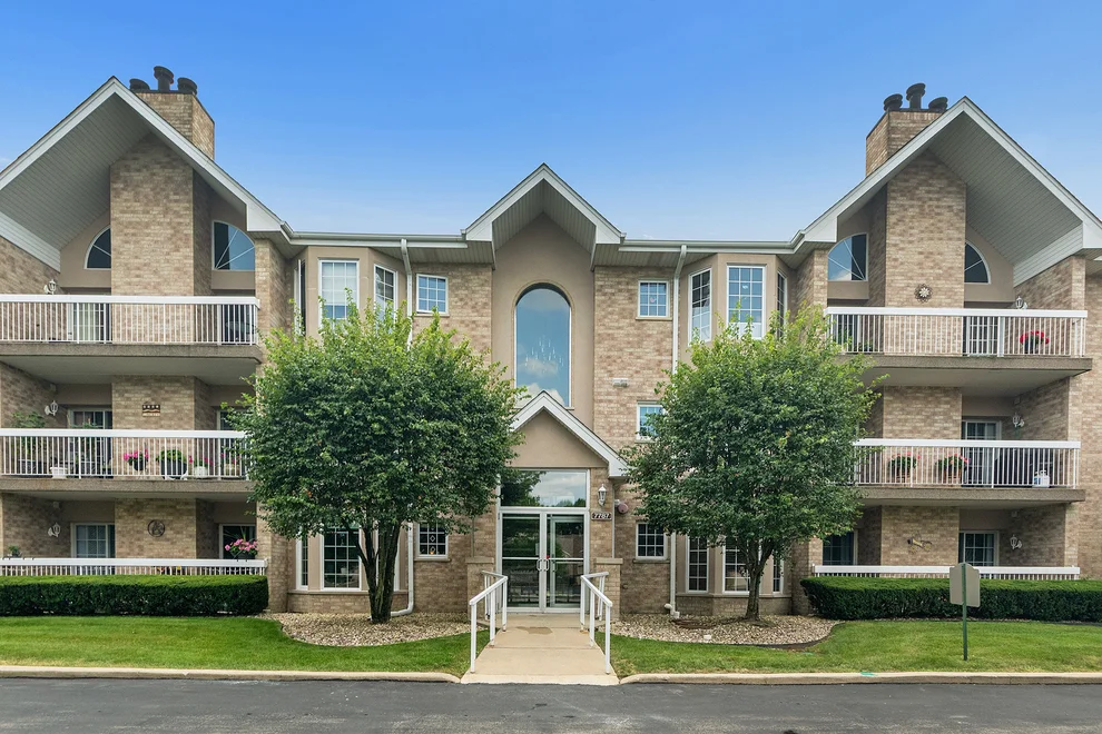 Unit for sale at 7787 Bristol Park Drive, Tinley Park, IL 60477