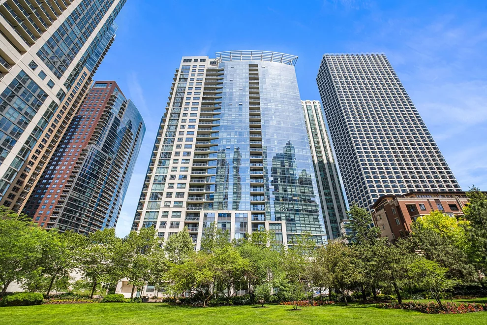 Unit for sale at 201 N Westshore Drive, Chicago, IL 60601