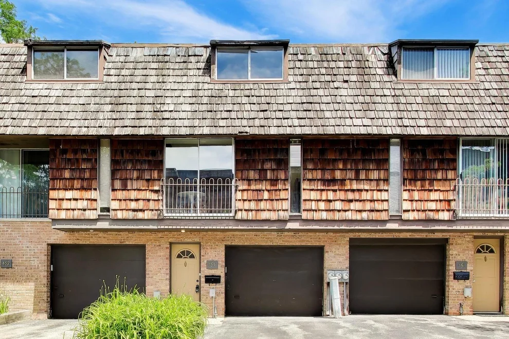 Unit for sale at 454 W Lageschulte Street, Barrington, IL 60010