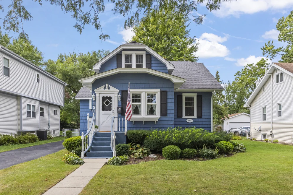 Unit for sale at 130 S Yale Avenue, Villa Park, IL 60181