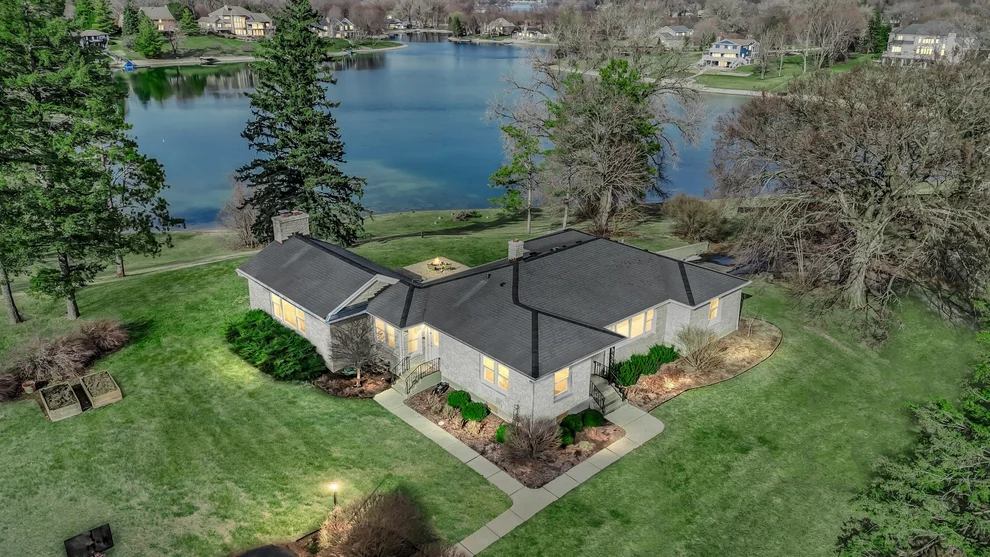 Unit for sale at 512 Bay Road, McHenry, IL 60051