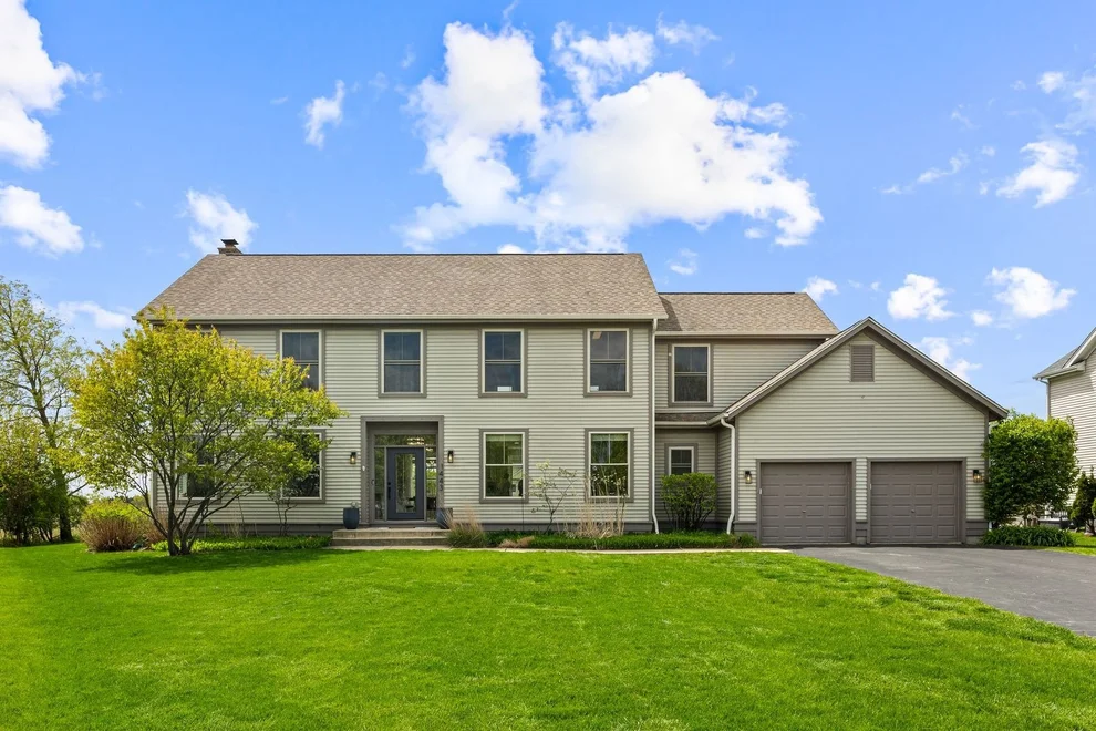 Unit for sale at 1443 Sunflower Court, Grayslake, IL 60030