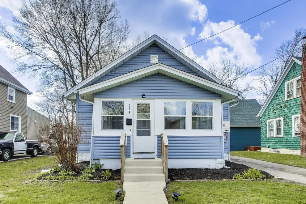 Unit for sale at 534 N May Street, Aurora, IL 60506