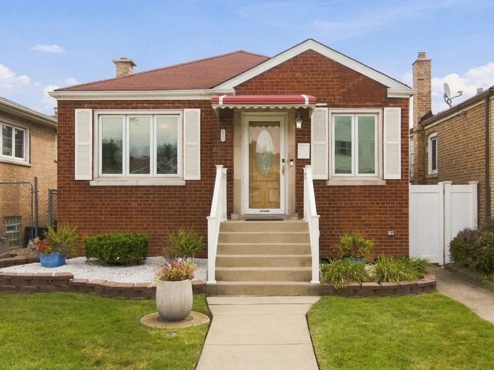 Unit for sale at 6005 S Mayfield Avenue, Chicago, IL 60638