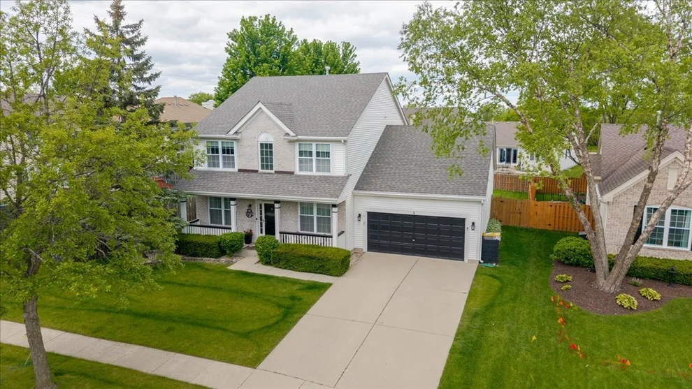 Unit for sale at 4 Forest Cove Court, Streamwood, IL 60107