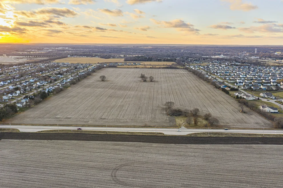 Unit for sale at 15432 Willowbrook Road, South Beloit, IL 61080