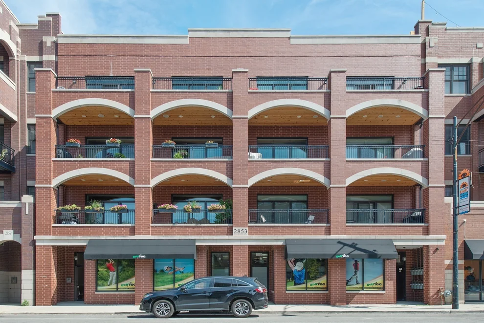 Unit for sale at 2853 N HALSTED Street, Chicago, IL 60657