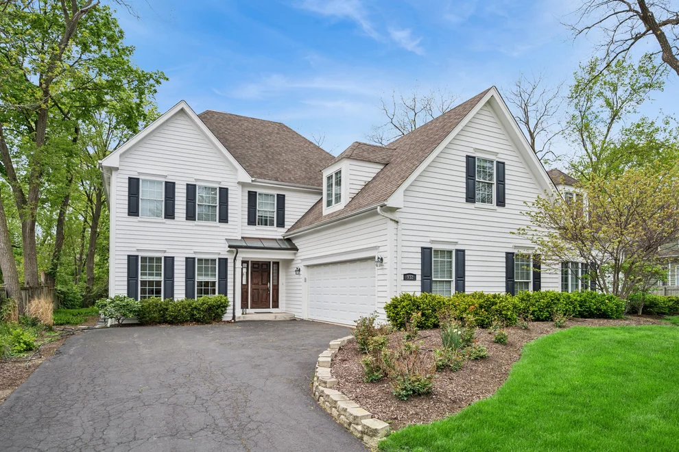 Unit for sale at 932 Chestnut Street, Deerfield, IL 60015