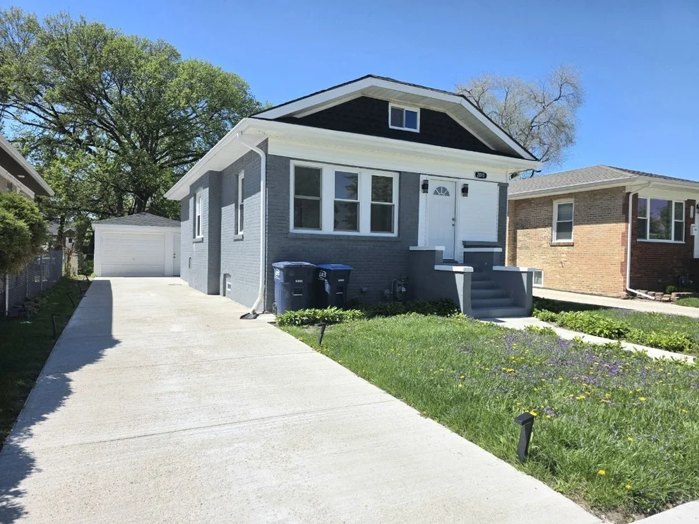 Unit for sale at 2010 S 7th Avenue, Maywood, IL 60153