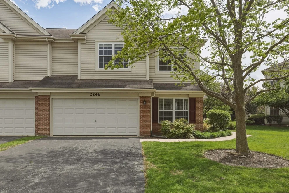Unit for sale at 2246 Pembridge Drive, Lake In The Hills, IL 60156