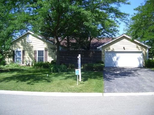 Unit for sale at 994 Dartmouth Drive, WHEATON, IL 60187