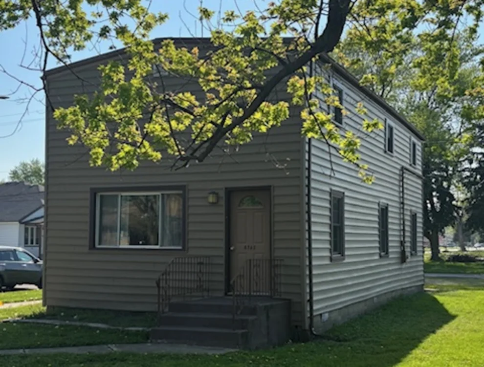 Unit for sale at 8762 Central Avenue, Oak Lawn, IL 60453