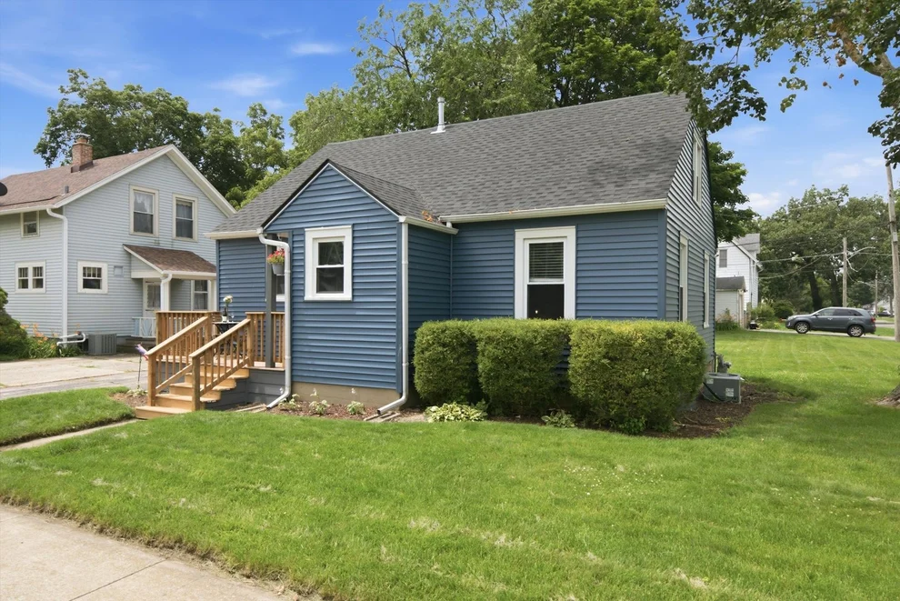 Unit for sale at 241 N Lord Avenue, Carpentersville, IL 60110