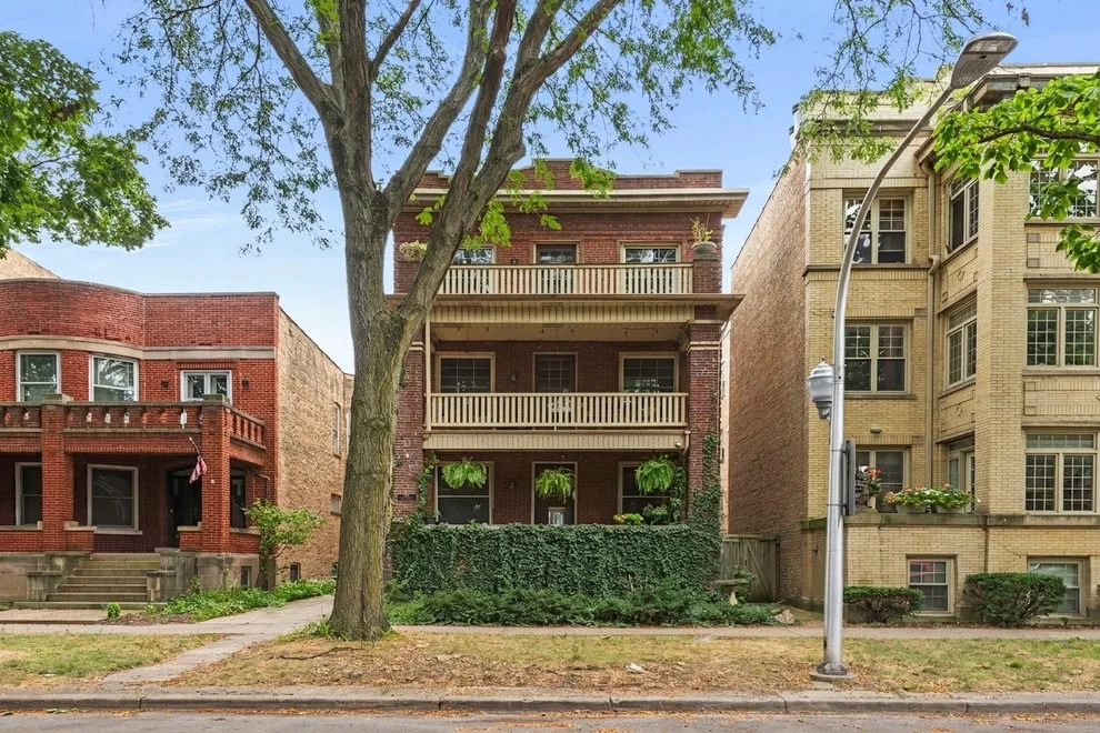 Unit for sale at 1347 W Granville Avenue, Chicago, IL 60660
