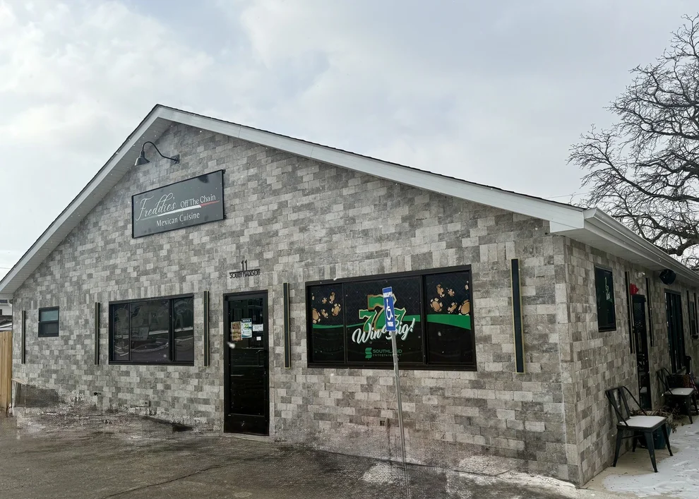 Unit for sale at 11 S Madison Street, Oswego, IL 60543