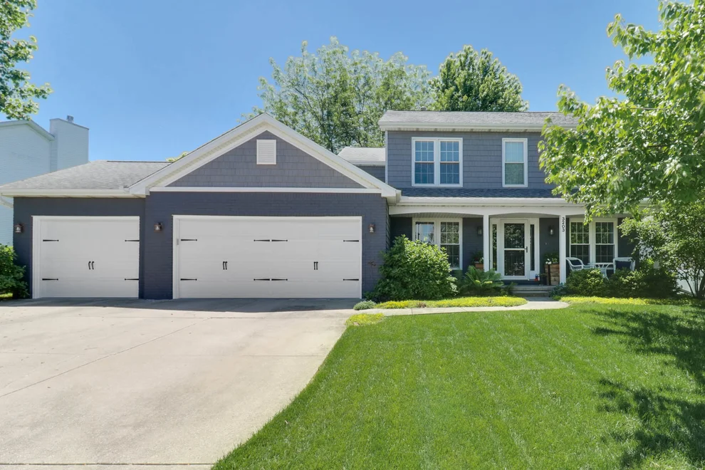 Unit for sale at 3203 Eagle Crest Road, Bloomington, IL 61704