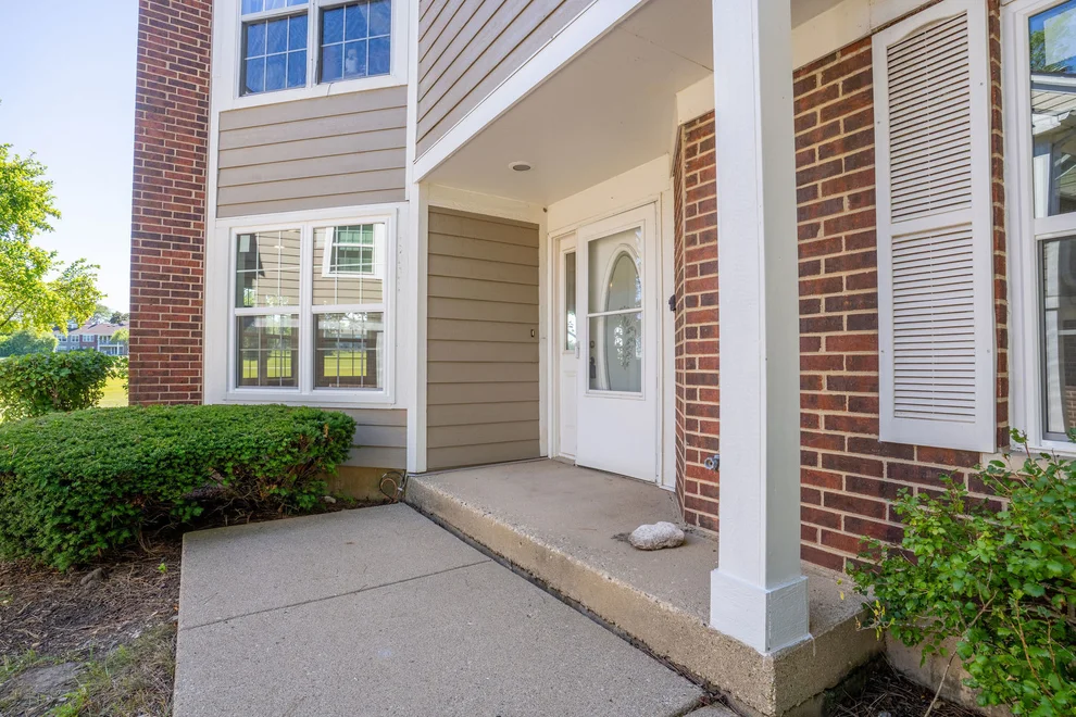 Unit for sale at 1621 Glengarry Court, Algonquin, IL 60102