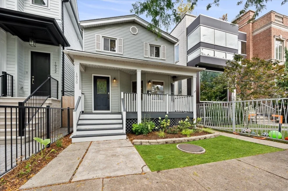 Unit for sale at 1930 W Wolfram Street, Chicago, IL 60657
