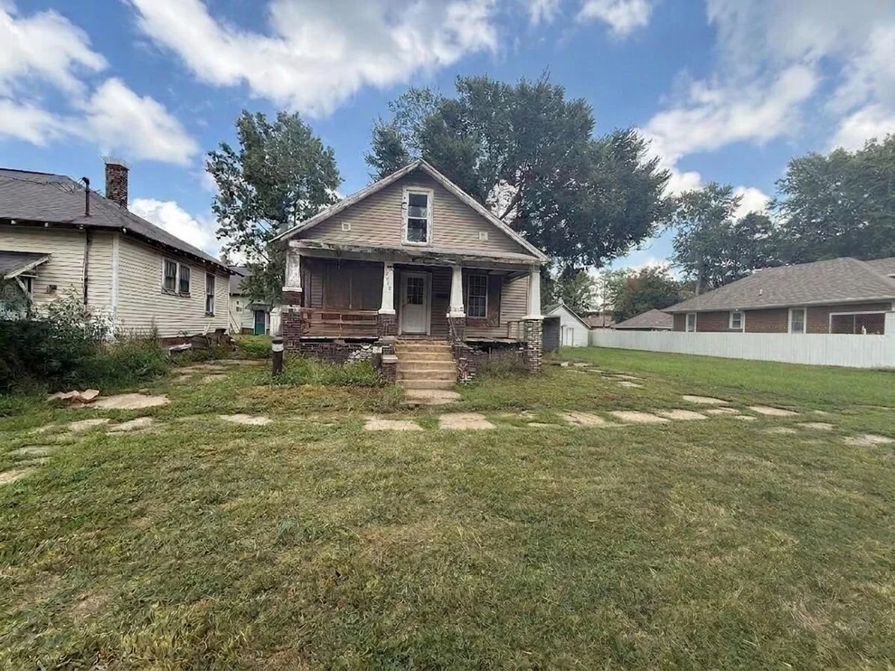 Unit for sale at 2516 Pine Avenue, Mattoon, IL 61938