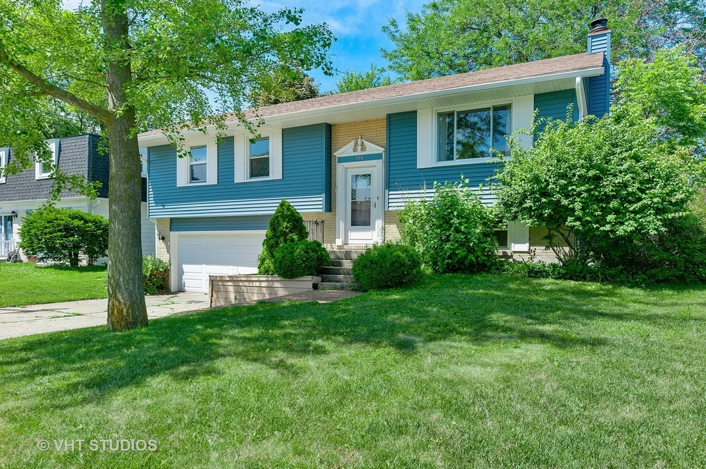Unit for sale at 394 Northgate Road, Lindenhurst, IL 60046