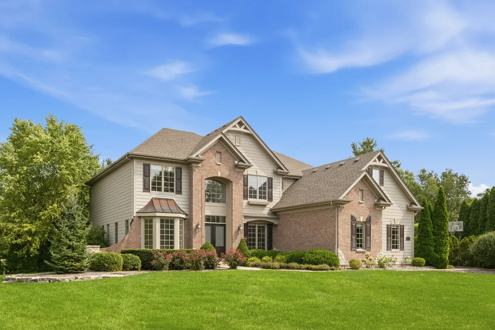Unit for sale at 3818 Grand View Court, St. Charles, IL 60175