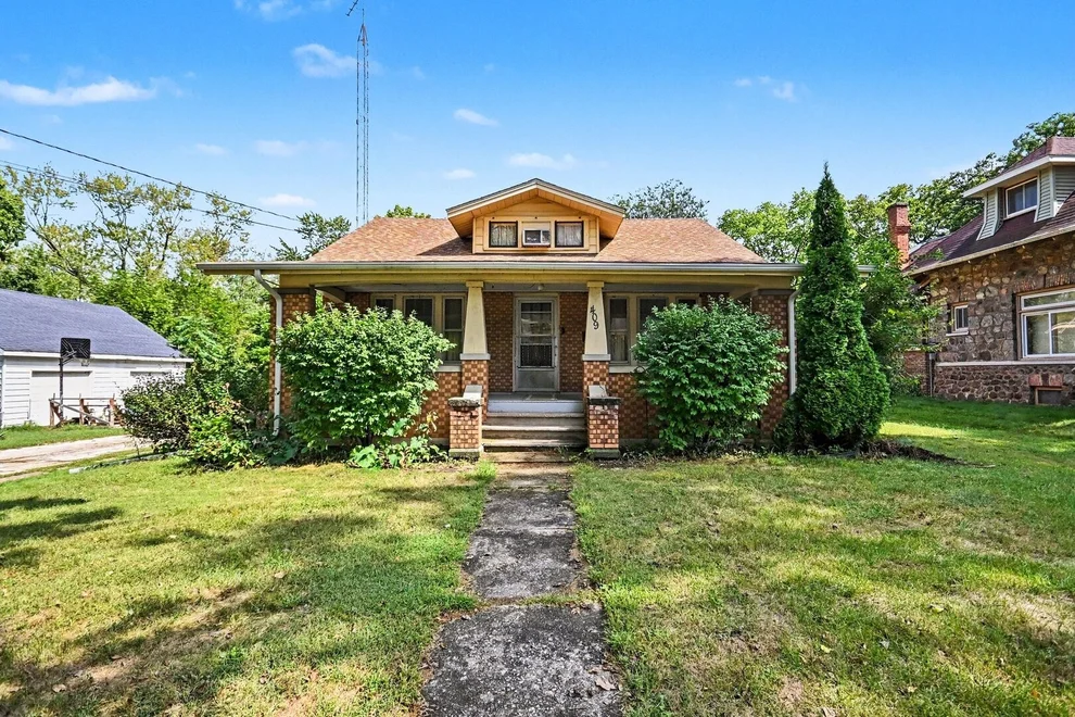 Unit for sale at 409 N Joliet Street, Wilmington, IL 60481