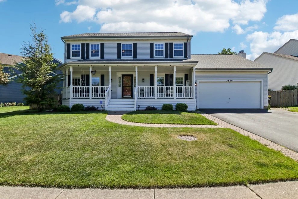 Unit for sale at 3880 Thornberry Way, Lake In The Hills, IL 60156
