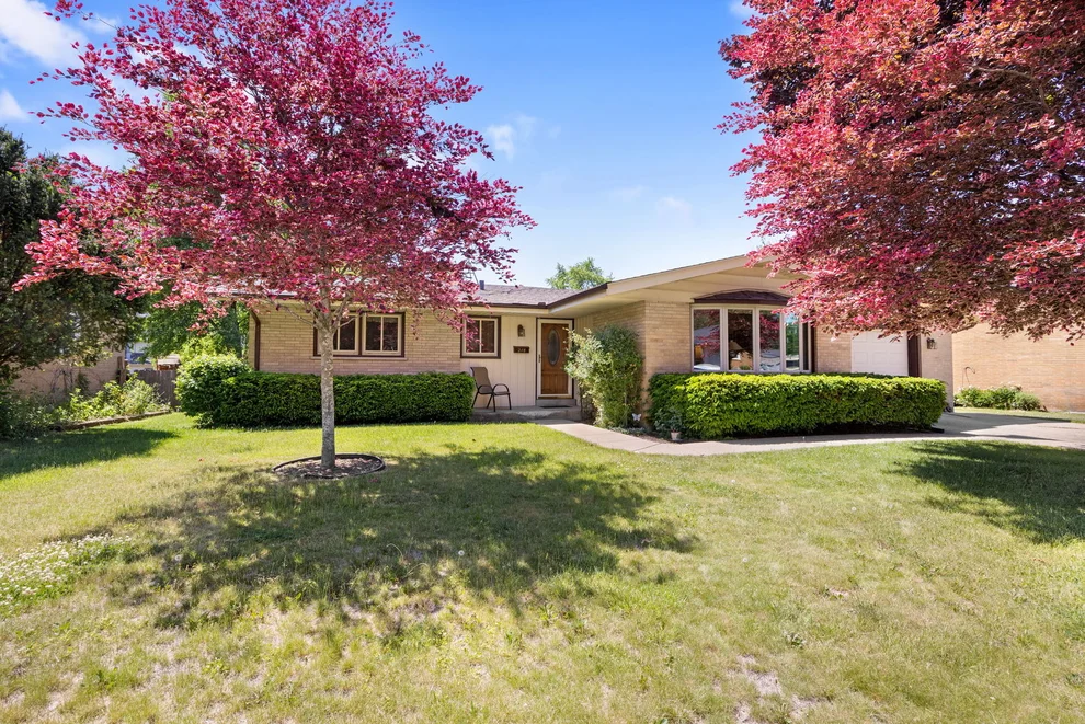 Unit for sale at 218 Gladys Avenue, Fox River Grove, IL 60021