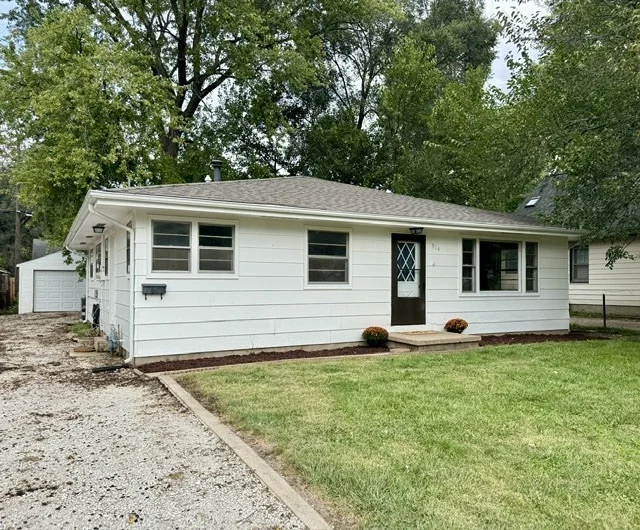 Unit for sale at 914 W Maple Street, Champaign, IL 61821
