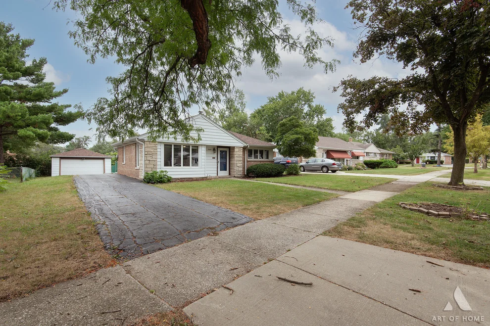 Unit for sale at 17633 Hillside Avenue, Homewood, IL 60430