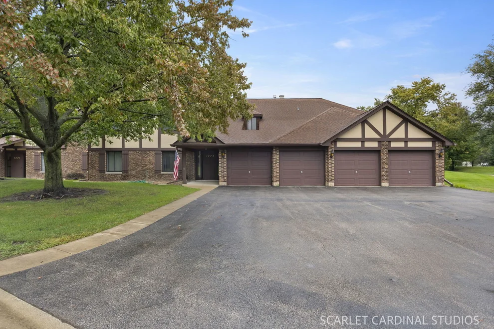 Unit for sale at 1773 Gloucester Court, Wheaton, IL 60189