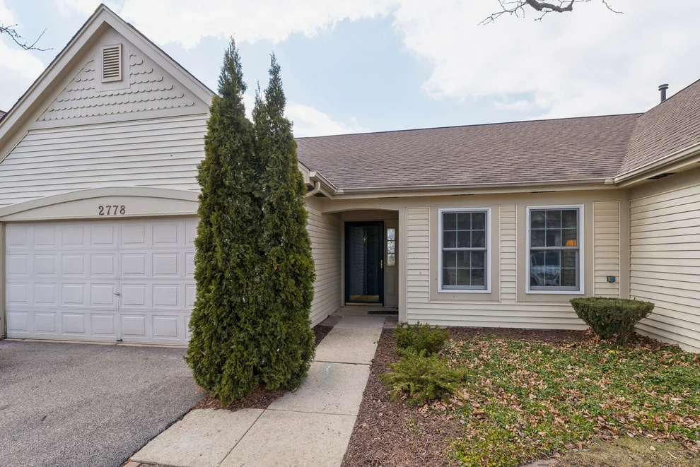 Unit for sale at 2778 N Augusta Drive, Wadsworth, IL 60083