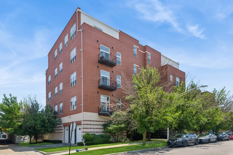Unit for sale at 949 N Willard Court, Chicago, IL 60642
