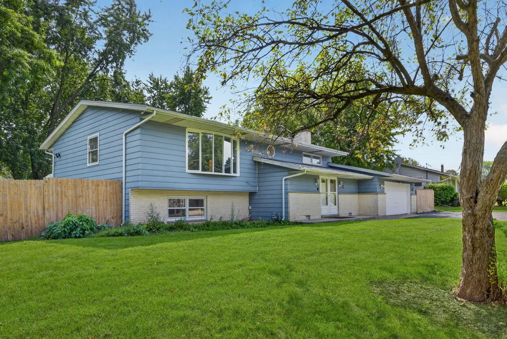 Unit for sale at 10467 W Chaplin Avenue, Beach Park, IL 60099
