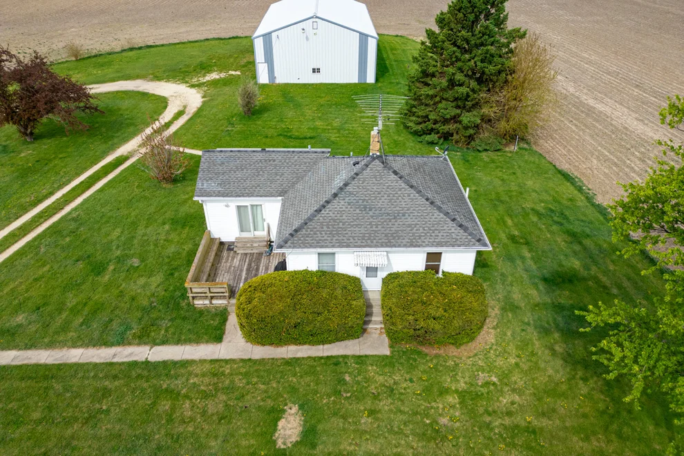 Unit for sale at 21137 Fenstermaker Road, Sycamore, IL 60178
