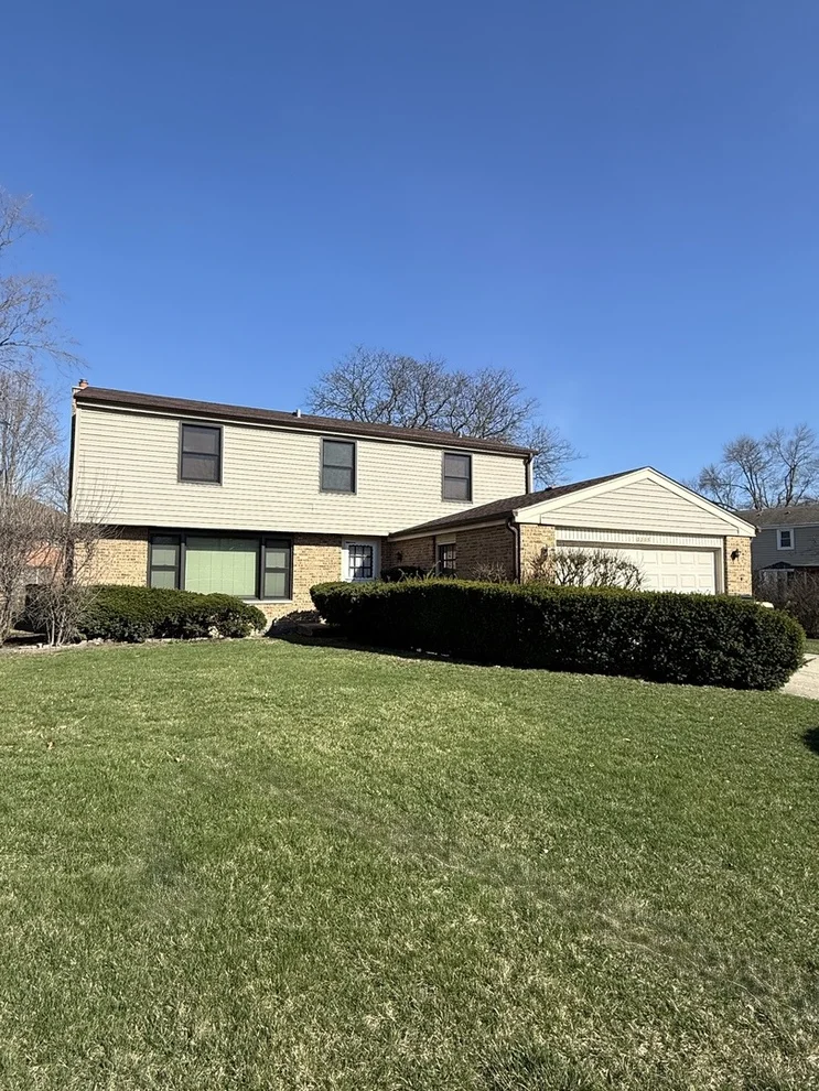 Unit for sale at 3205 N Volz Drive, Arlington Heights, IL 60004