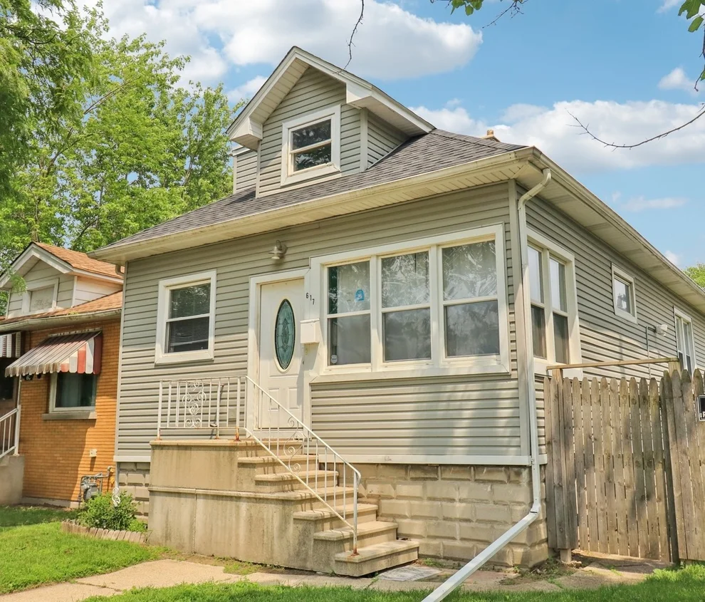 Unit for sale at 617 Hirsch Avenue, Calumet City, IL 60409