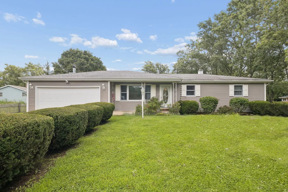 Unit for sale at 208 S Anderson Road, New Lenox, IL 60451