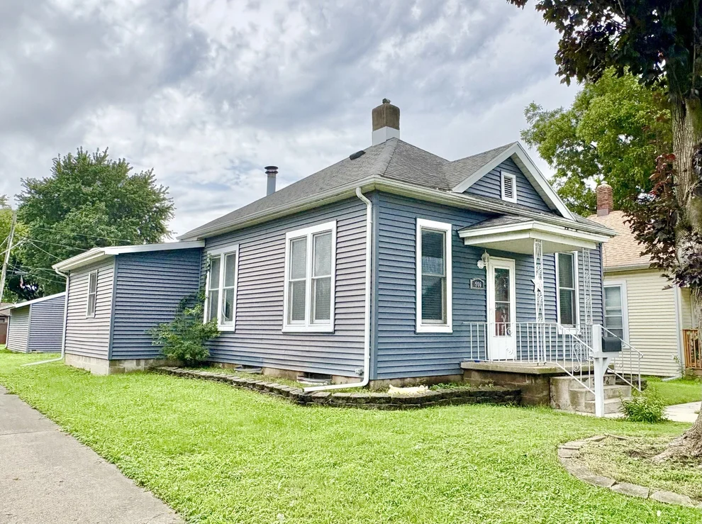 Unit for sale at 906 Van Buren Street, Streator, IL 61364