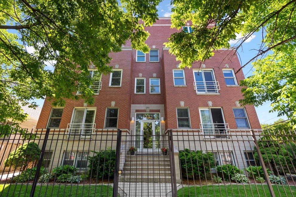 Unit for sale at 4232 N Harding Avenue, Chicago, IL 60618