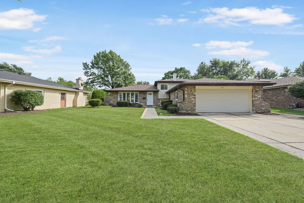 Unit for sale at 1617 Holly Avenue, Darien, IL 60561