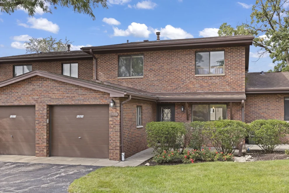Unit for sale at 1221 Geneva Lane, Lake Zurich, IL 60047