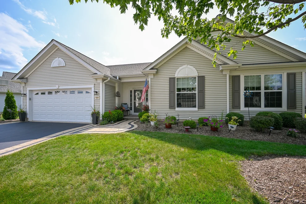 Unit for sale at 215 Honors Drive, Shorewood, IL 60404
