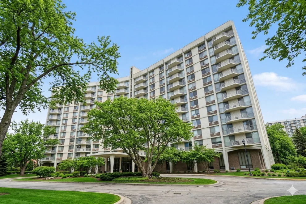 Unit for sale at 20 N Tower Road, Oak Brook, IL 60523