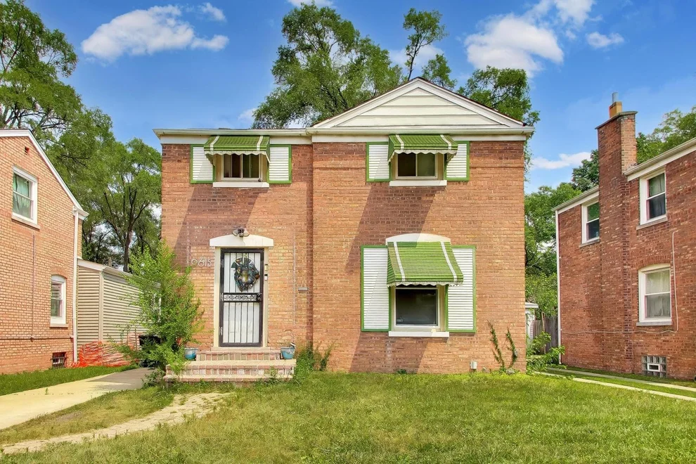 Unit for sale at 9615 S Bensley Avenue, Chicago, IL 60628